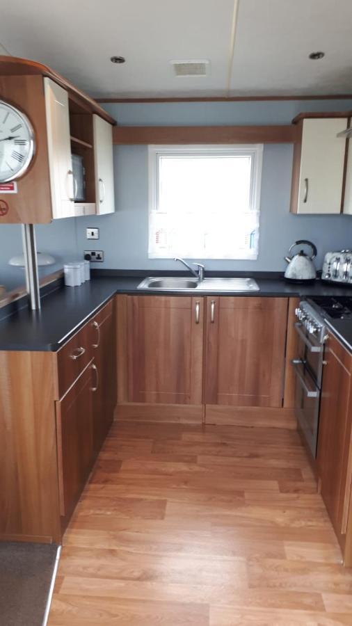 Vista Caravan Hire Seasalter 外观 照片