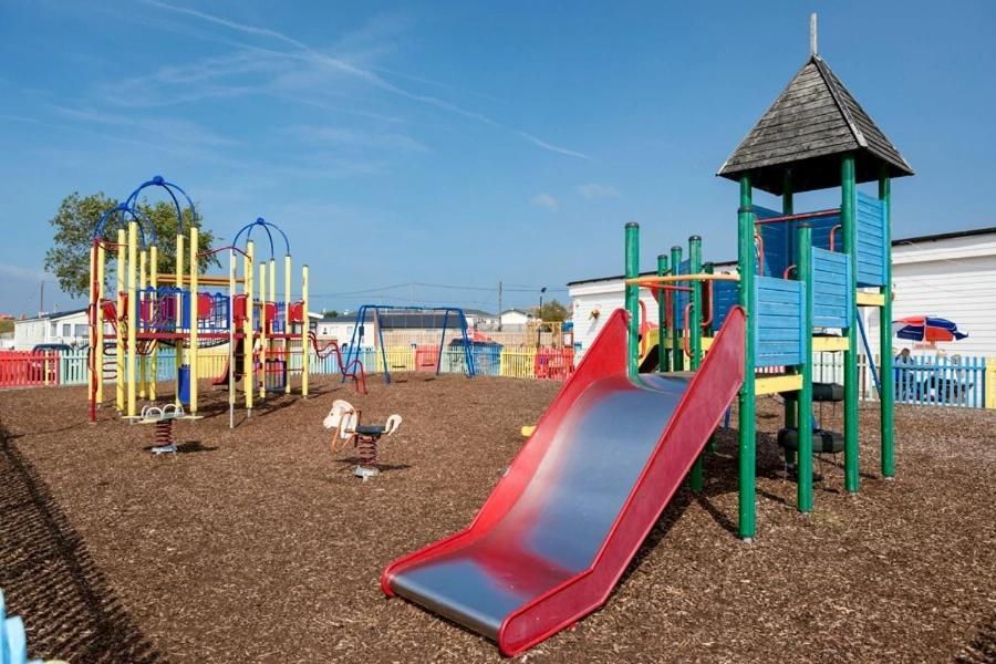 Vista Caravan Hire Seasalter 外观 照片